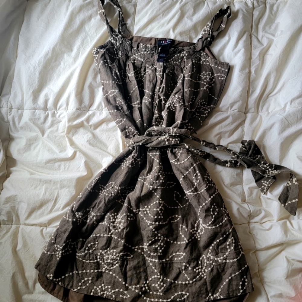 Axcess a liz Claiborne company brown dress.